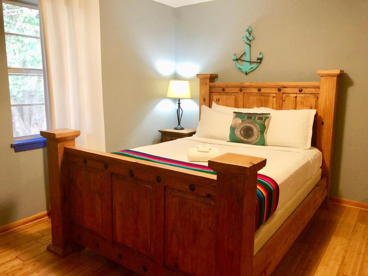 The Cove Bnb Hudson Bend Luaran gambar