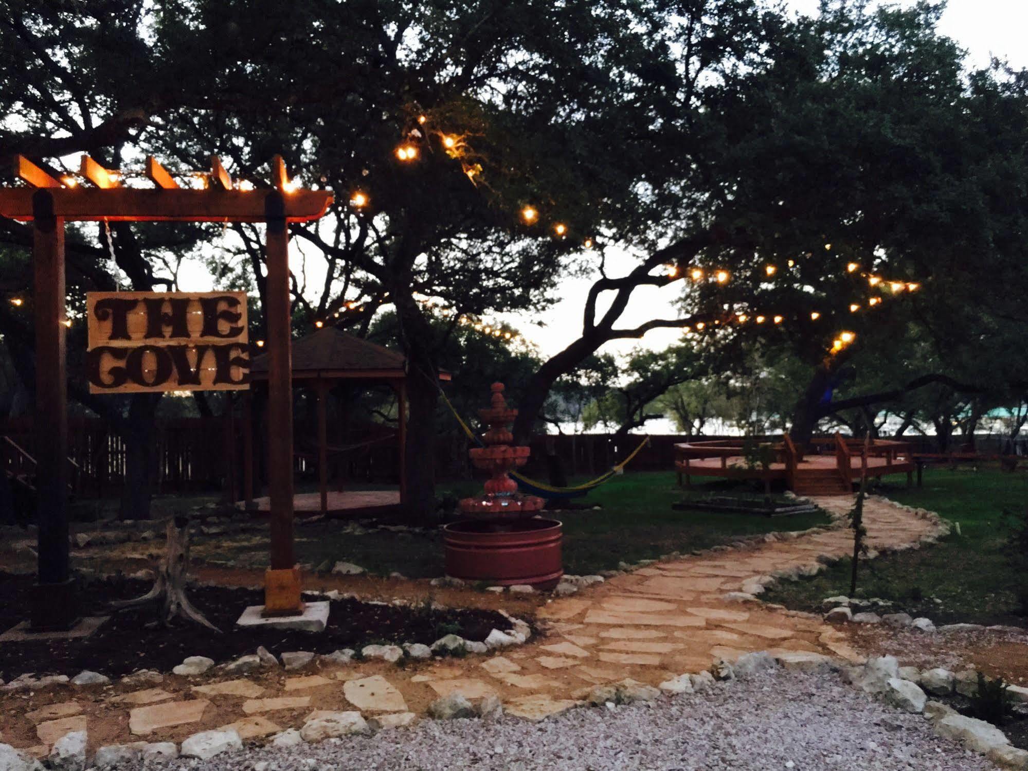 The Cove Bnb Hudson Bend Luaran gambar
