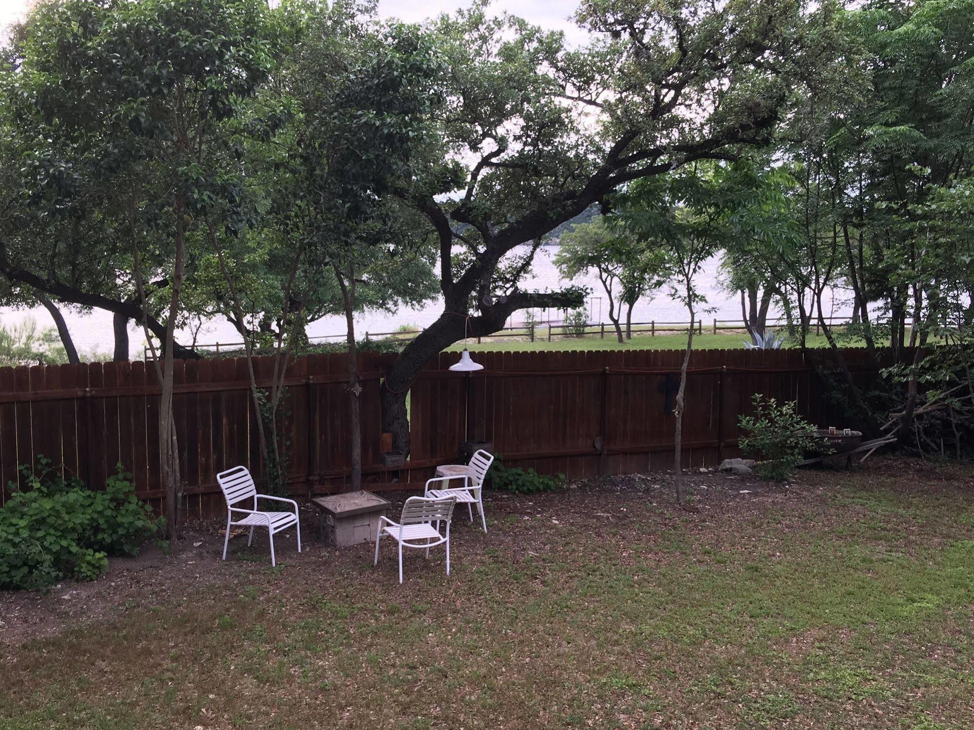 The Cove Bnb Hudson Bend Luaran gambar