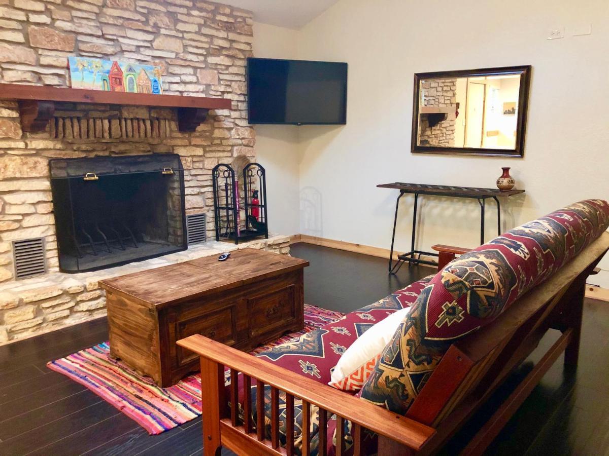 The Cove Bnb Hudson Bend Luaran gambar