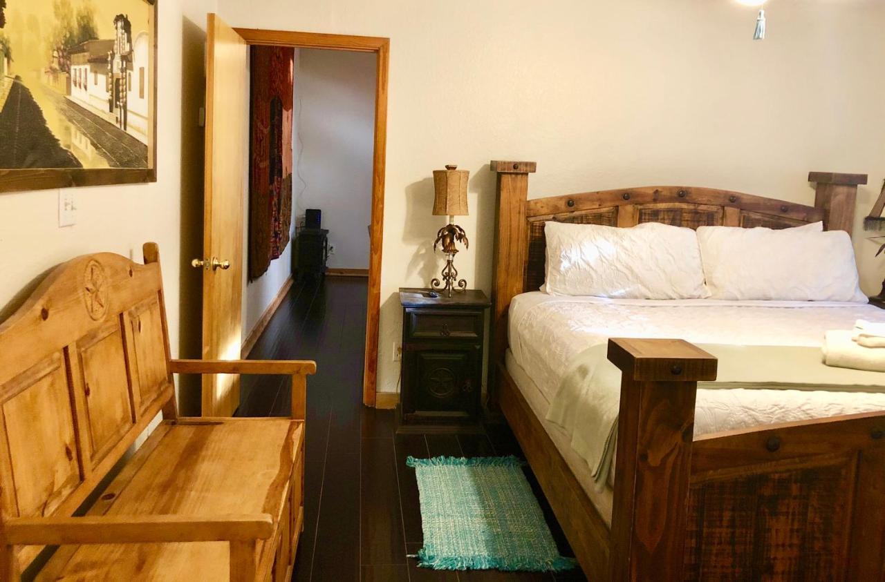 The Cove Bnb Hudson Bend Luaran gambar