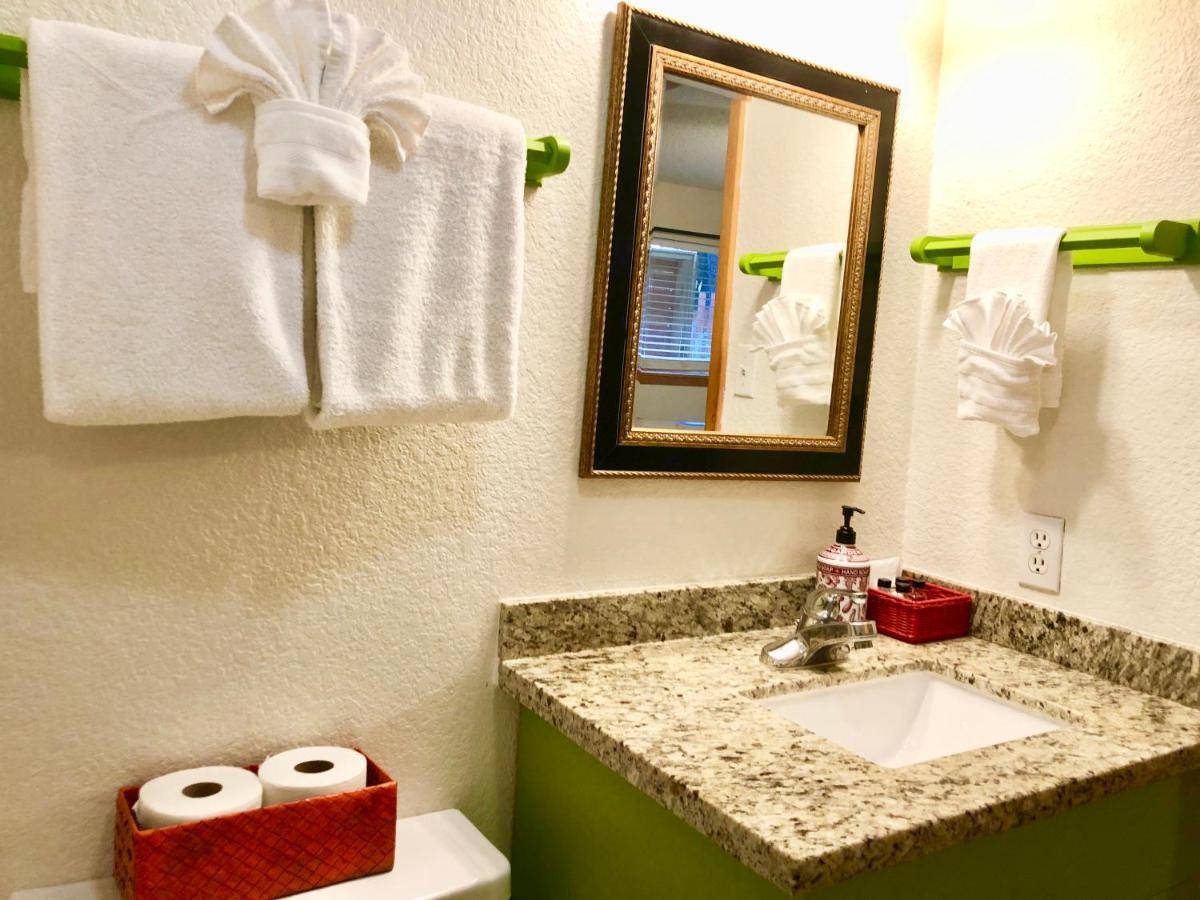 The Cove Bnb Hudson Bend Luaran gambar